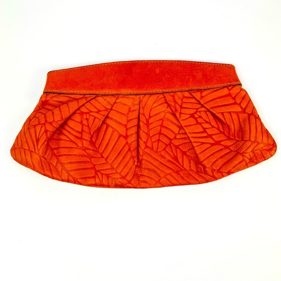 Fossil Leather Clutch Purse - Picture 1 of 9